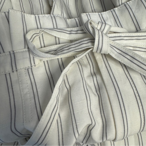 Club Monaco White Pin Striped Linen Blend Wide Leg Pants Size 4 Summer Casual - Picture 14 of 15